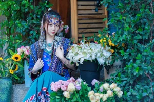 YiTuYu Art Language Vol.4864 Featuring She Kong De Luan Luan: Artistic Portrait Gallery - image 3