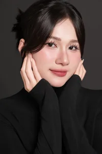 Captivating Minimalist Elegance in Timeless Black - image 3