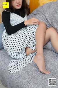 IESS Wanping Coffee Silk: Sophisticated Hosiery and Earth Tone Aesthetics - image 5