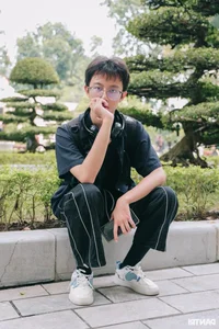Gen Z School Fashion in Hanoi: Stylish, Modest, and Youthful Trends for Modern Students - image 15