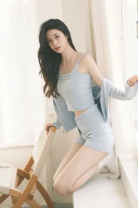 YiTuYu Art Language Vol. 6710: Stunning Portraiture Collection Featuring Model Ban Ban Jiang - image 22