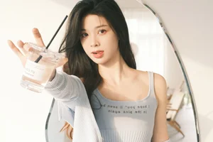 YiTuYu Art Language Vol. 6710: Stunning Portraiture Collection Featuring Model Ban Ban Jiang - image 33