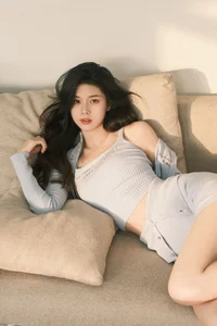YiTuYu Art Language Vol. 6710: Stunning Portraiture Collection Featuring Model Ban Ban Jiang - image 21