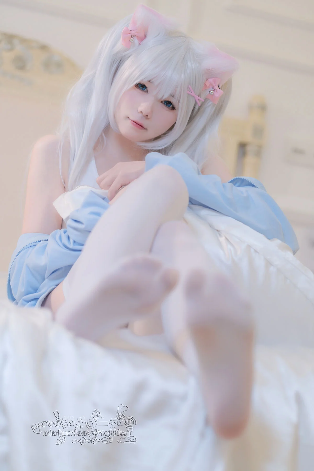 Ethereal Visual Storytelling: Nian Nian Tuan Zi Tu's Enchanting Cat Cosplay