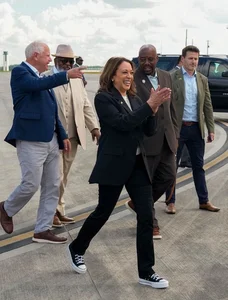 Kamala Harris Campaign Fashion: A Gallery of Power Suits and Political Style Statements - image 3