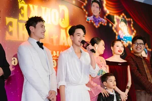 Vietnamese Stars Shine at the Emotional Red Carpet Premiere of Con Kể Ba Nghe - image 0