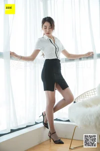 Professional Elegance: Model Xi Ran in the Latest IESS Office-Themed Photo Series - image 80
