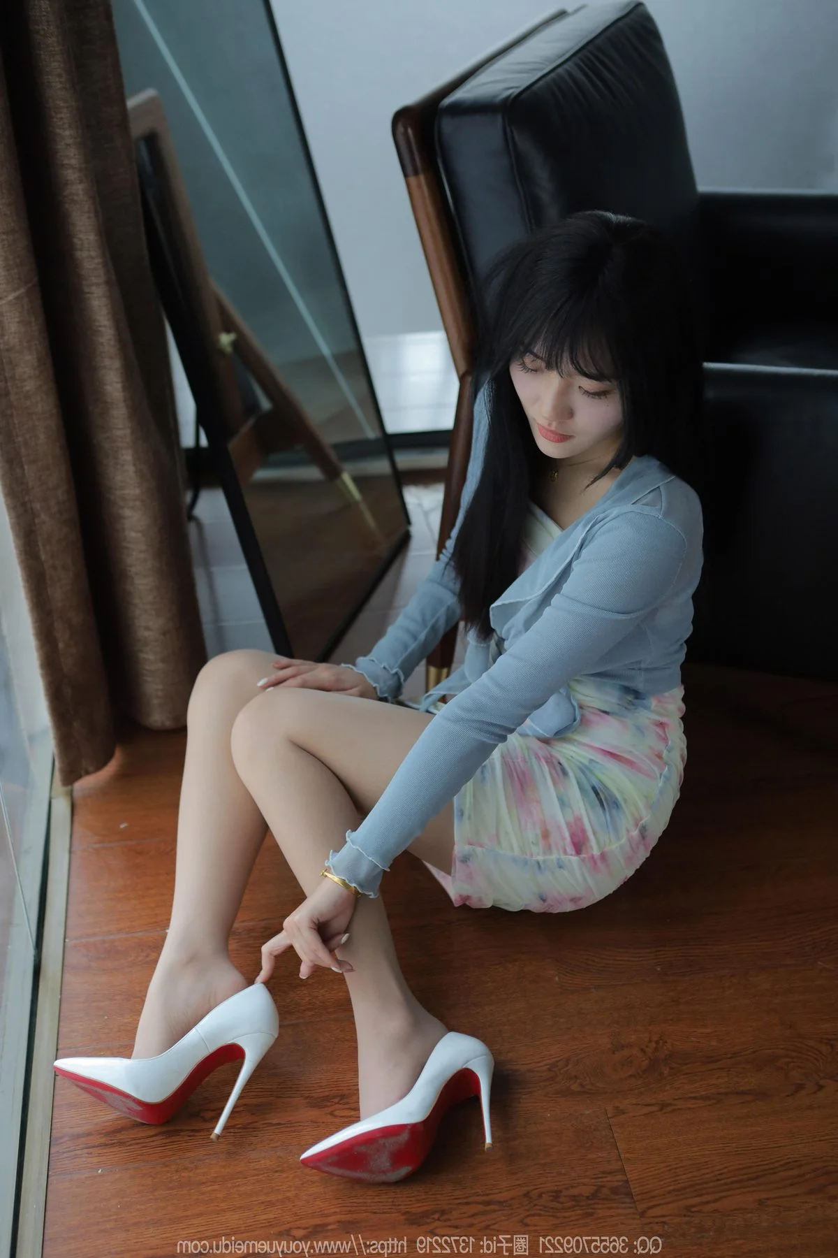 Sophisticated Urban Style in IESS SXJ No.1685 Featuring Wan Ping