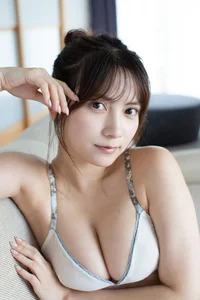 The Minimalist Elegance of Momotsuki Nashiko - image 15