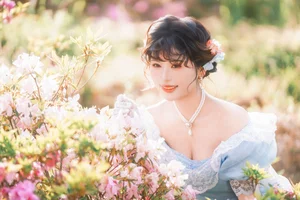 YiTuYu Art Language Vol.10174 Gui Hua Ya: Sophisticated Artistic Photo Series (22 Photos) - image 1