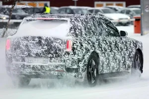 The Future of Luxury: All-Electric Rolls-Royce Cullinan SUV Redefining High-End Travel and Sustainable Automotive Design - image 3