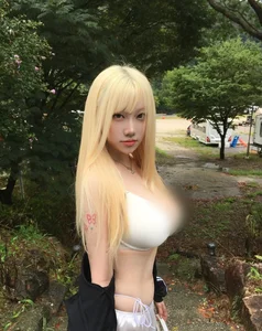 Korean Beauty Trends: The 'Bagel Girl' Aesthetic and Global Fashion Influence - image 1