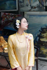 Elegant Yellow Mulberry Silk Ao Dai: Traditional Vietnamese Long Dress for Weddings and Special Occasions - image 2