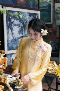 Elegant Yellow Mulberry Silk Ao Dai: Traditional Vietnamese Long Dress for Weddings and Special Occasions - image 7