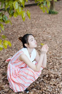 YiTuYu Art Language Vol.6642 Featuring Zhu Yun Hui Da Mo Wang: Bold Artistic Expression - image 2