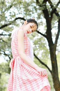 YiTuYu Art Language Vol.6642 Featuring Zhu Yun Hui Da Mo Wang: Bold Artistic Expression - image 6