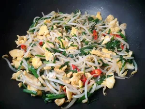 The Nutritious White Vegetable That Costs Pennies: A Delicious and Healthy Egg Stir-Fry Recipe - image 0