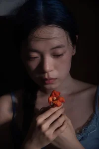 Cinematic Indoor Portrait Series: Cai Jing Fan in YiTuYu Art Language Vol.9102 – Atmospheric Photography Inspiration for Interior Style and Artistic Moods - image 0