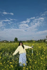 Discover the Breathtaking Yellow Mustard Fields of Moc Chau: A Complete Guide to Spring Travel in Vietnam - image 8