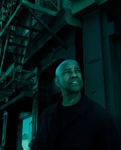 Denzel Washington’s Iconic Esquire Photoshoot: A Masterclass in Style and Presence - image 5