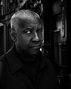 Denzel Washington’s Iconic Esquire Photoshoot: A Masterclass in Style and Presence - image 1
