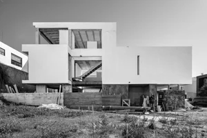 Innovative Architecture in Mexico: The Two-Story Ship Deck Inspired Residence - image 7