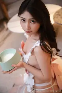 XiuRen No.10733 Liu Ting Ting: Alluring Maid Costume Captivates with Delicate Charm and Sensual Elegance - image 12