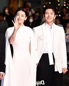 Cannes 2026 Red Carpet Highlights: The Most Stunning Celebrity Couple and High-Fashion Goddess Moments - image 7