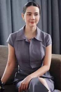 Huyen Lizzie Wows with Stunning Office Style: The Secret to Elegant Dressing Every Woman Should Learn! - image 9