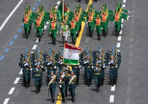 Vietnam's Distinguished Presence: Impressive Scenes from the International Military Parade at Red Square - image 3