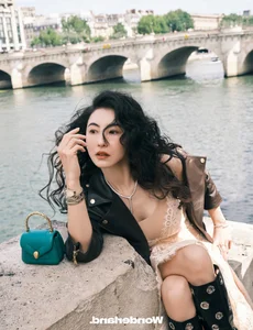Style Icon Cecilia Cheung Shines in Exquisite Gold Dress by Vietnamese Designer - image 2
