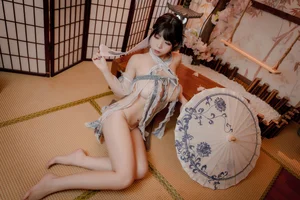 Stunning Retro Aesthetic Portrait Photography by Showa Taitai Featuring Elegant Vintage Style and Artistic Composition - image 7