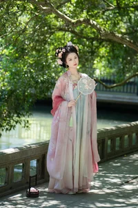 YiTuYu Art Language Vol.7162: Featuring the Elegant Xi Gua Portrait Series - image 13