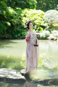 YiTuYu Art Language Vol.7162: Featuring the Elegant Xi Gua Portrait Series - image 29