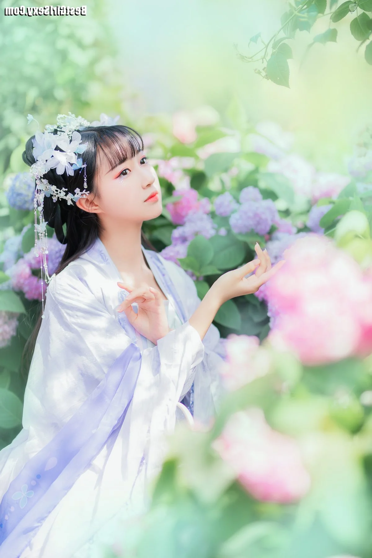 Art Language Vol.4085 Qi Luo Sheng De Xiao Su Su Photo Collection