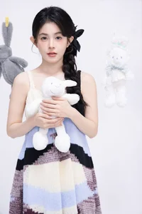 YiTuYu Art Language Vol.7627 Luo Xin Xin: A Journey into Conceptual Portraiture - image 16