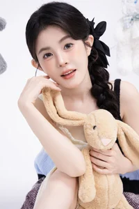 YiTuYu Art Language Vol.7627 Luo Xin Xin: A Journey into Conceptual Portraiture - image 4