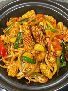 12 Hearty Comfort Food Dishes Perfect for Chilly Weather and Family Dinners - image 7