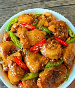 12 Hearty Comfort Food Dishes Perfect for Chilly Weather and Family Dinners - image 4