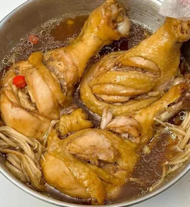 12 Hearty Comfort Food Dishes Perfect for Chilly Weather and Family Dinners - image 8