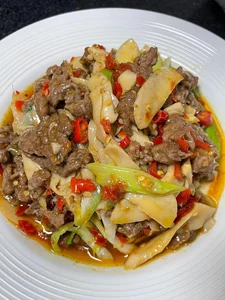 12 Hearty Comfort Food Dishes Perfect for Chilly Weather and Family Dinners - image 9