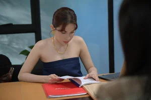 The Glamorous Real-Life Style of Quy Nhap Trang Star Kha Nhu - image 2