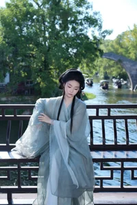 Modern Elegance in YiTuYu Art Language Vol.10273 Featuring Qing Qing - image 5