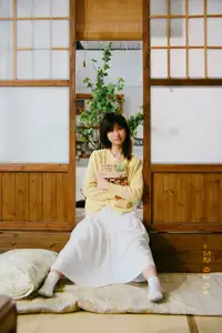 Discover Pao Pao Xiao Mie's Playful Secrets: Captivating Moments in YiTuYu Vol.8668 - image 0