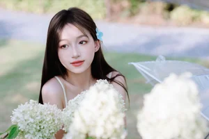 Elegant Visuals in YiTuYu Art Language Vol.7469 with Model Yu Er - image 14