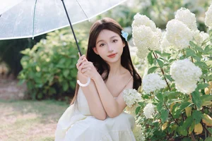 Elegant Visuals in YiTuYu Art Language Vol.7469 with Model Yu Er - image 7