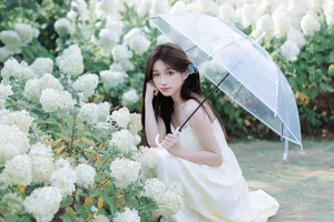 Elegant Visuals in YiTuYu Art Language Vol.7469 with Model Yu Er - image 2