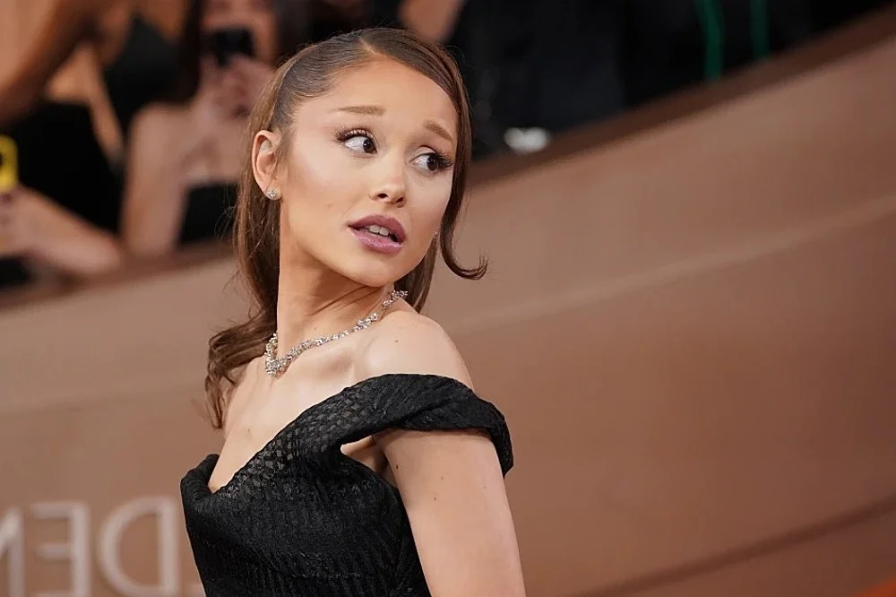 The Ethereal Beauty of Jennifer Lawrence on the Golden Globes Red Carpet