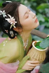 Captivating Visuals from YiTuYu Art Language Vol.5717 Li Yue Art Gallery - image 8