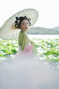 Captivating Visuals from YiTuYu Art Language Vol.5717 Li Yue Art Gallery - image 4